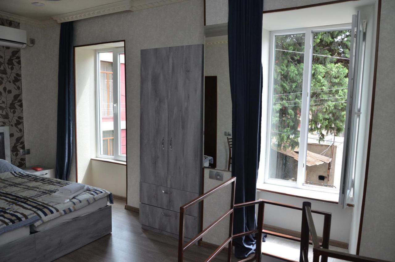 Guest House Uta Tiflis Exterior foto
