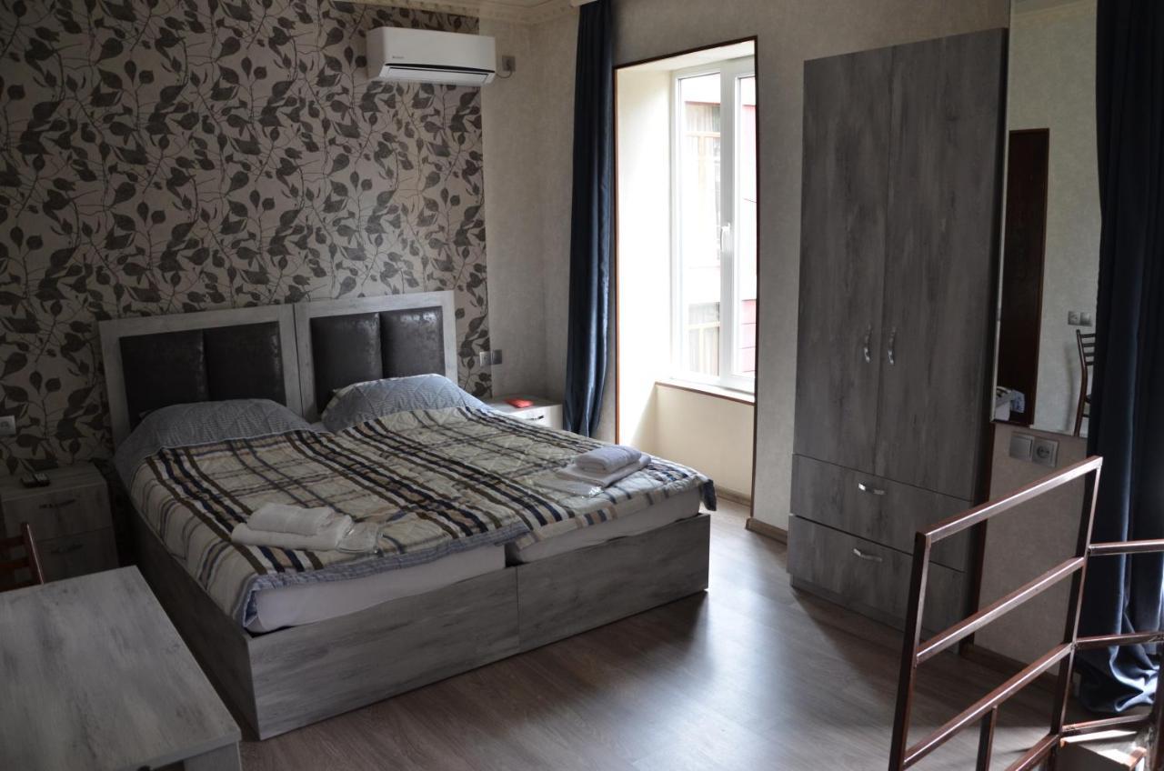 Guest House Uta Tiflis Exterior foto