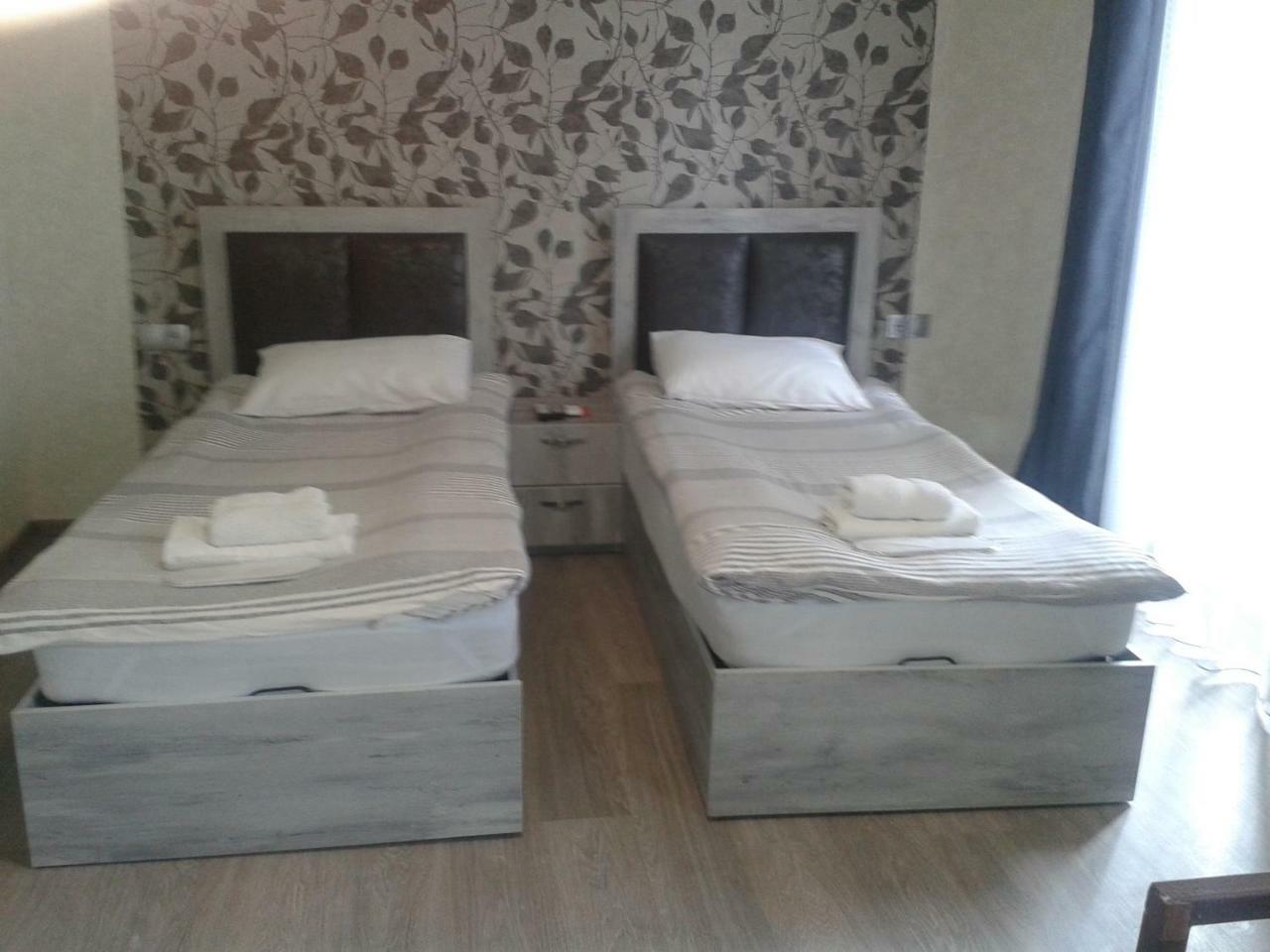 Guest House Uta Tiflis Exterior foto
